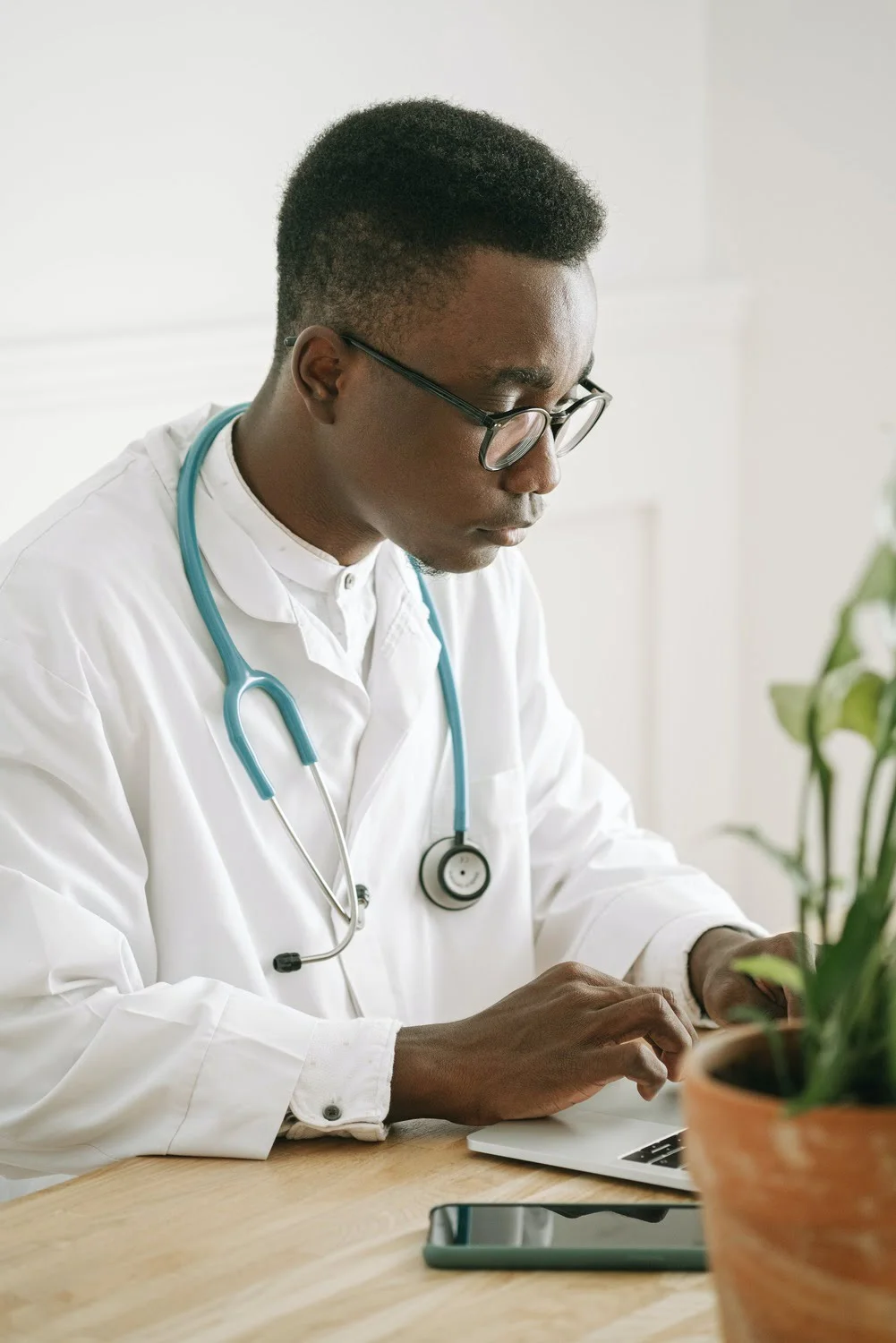 Maddox Pain Management physician at work