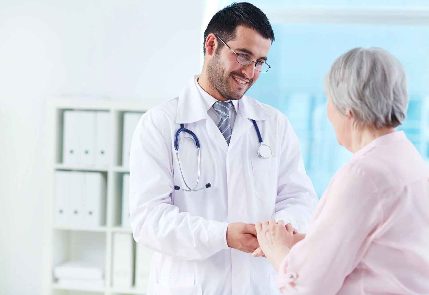 Maddox Pain Management physician with a patient